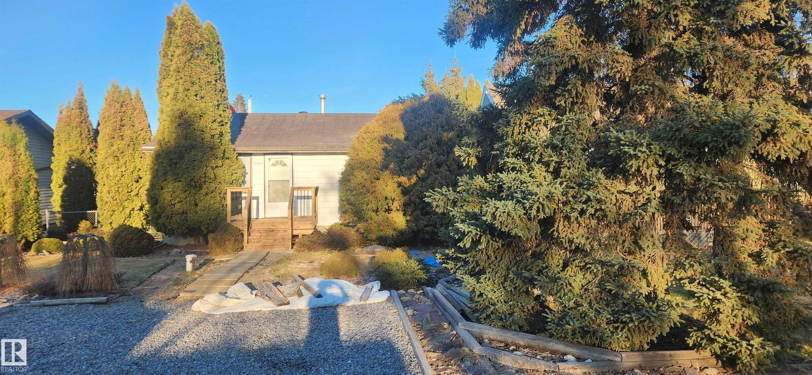 Property Photo: 5224 49 Avenue AB T0E 0A0