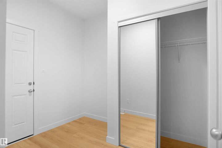 Property Photo:  12112 34 Avenue SW  AB T6W 4S9 