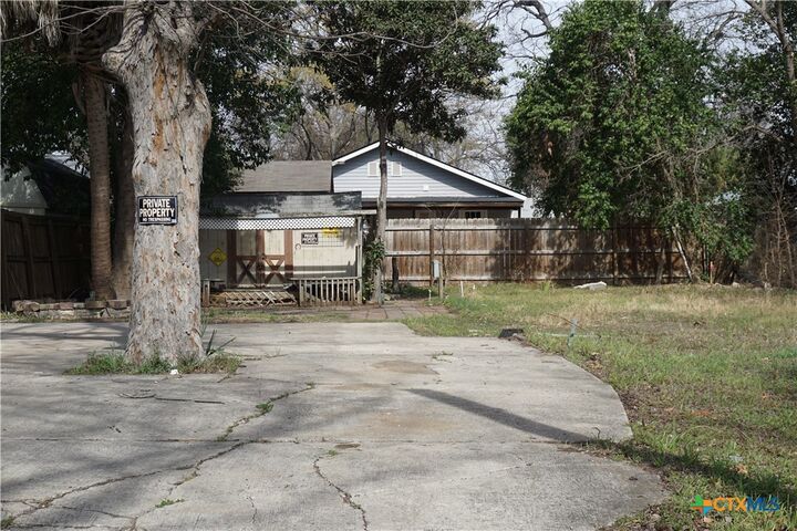 Property Photo:  328 Wavell Street  TX 78666 