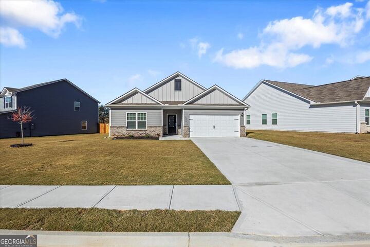 Property Photo: 426 Prescott Way GA 30180