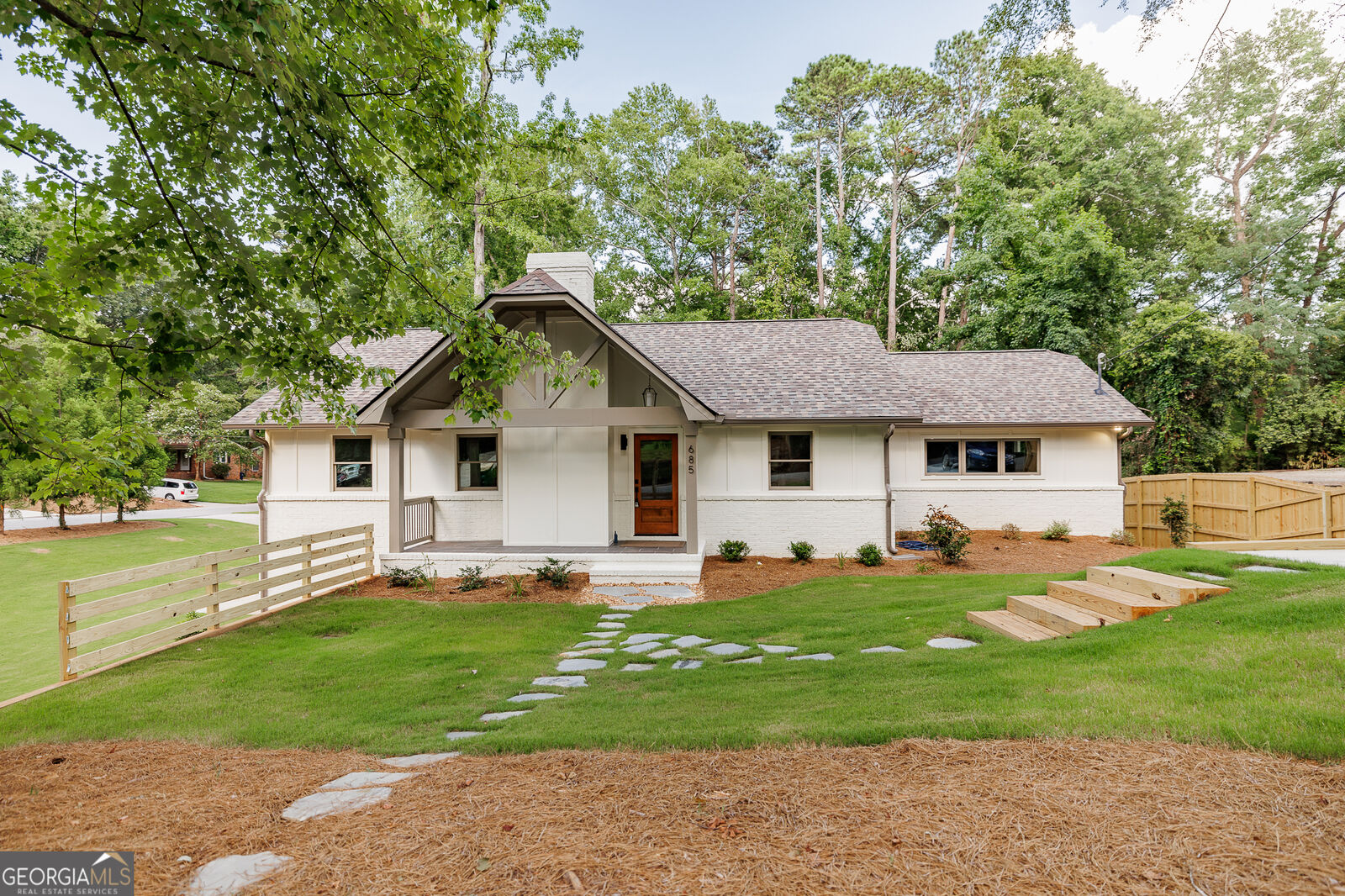 Property Photo:  685 Pinecrest Drive  GA 30605 