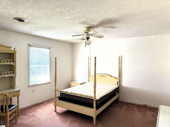 Property Photo: 210 Trailwood Drive SC 29301