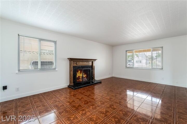 Property Photo: 5425 Del Rey Avenue NV 89146