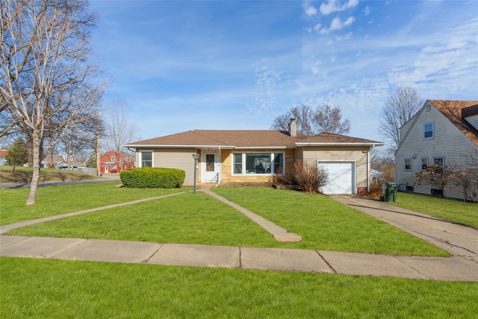 Property Photo: 1804 Tremont Street IA 50613