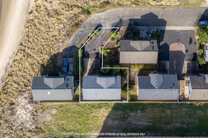 Property Photo: 255 NW Fayette Street OR 97394