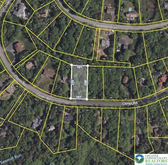 Property Photo: 1456 Clover Road PA 18334