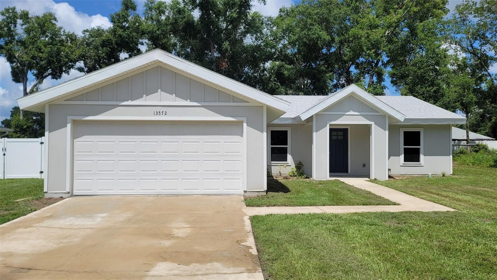 Property Photo:  13572 SE 102nd Court  FL 34420 