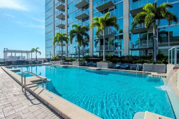 Property Photo:  777 N Ashley Drive 1204  FL 33602 