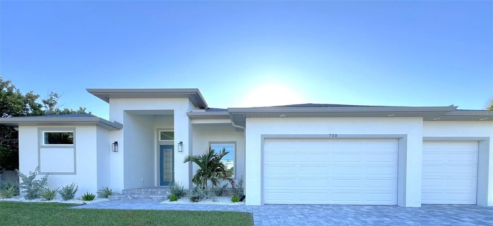 Property Photo: 750 Rotonda Circle FL 33947
