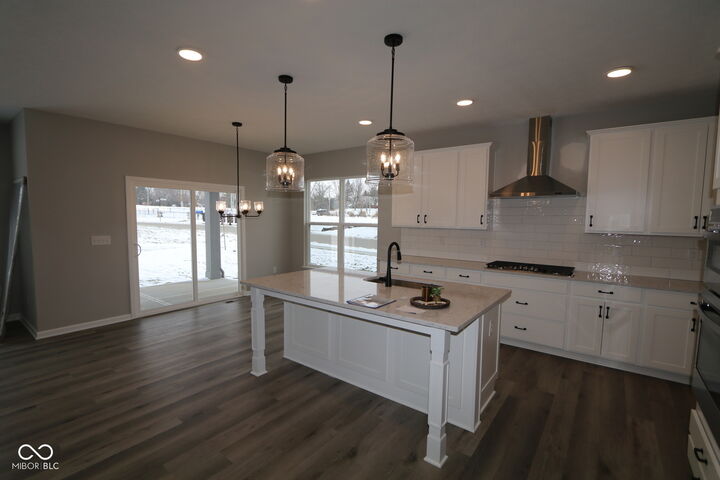 Property Photo:  1139 Ridgevine Road  IN 46143 