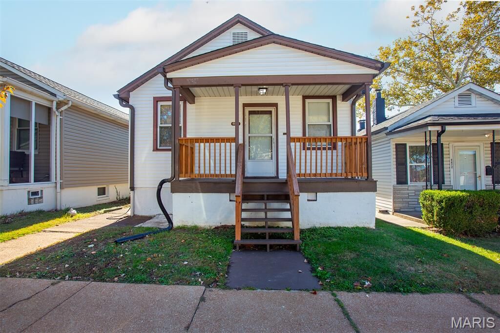 Property Photo: 4470 Bingham Avenue MO 63116