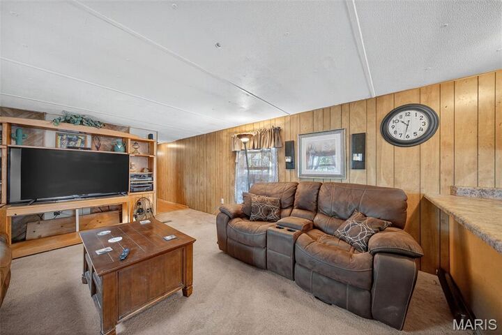 Property Photo:  104 Pine Street  MO 63369 