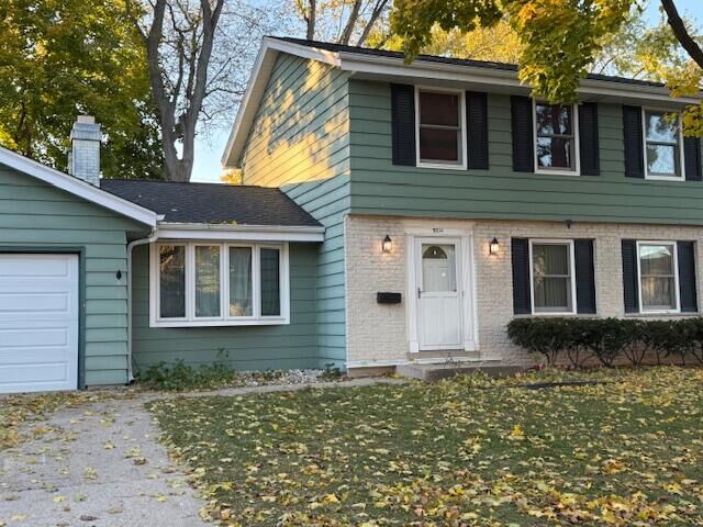 Property Photo: 1804 Hemit Ave WI 53189