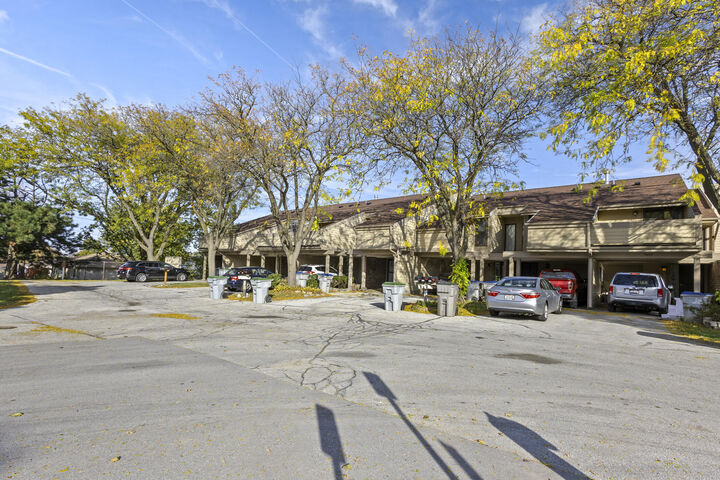 Property Photo:  5636 S 27th St #5  WI 53221 