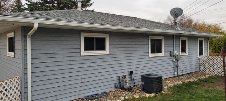 Property Photo:  2001 6th St NW Minot  ND 58703 