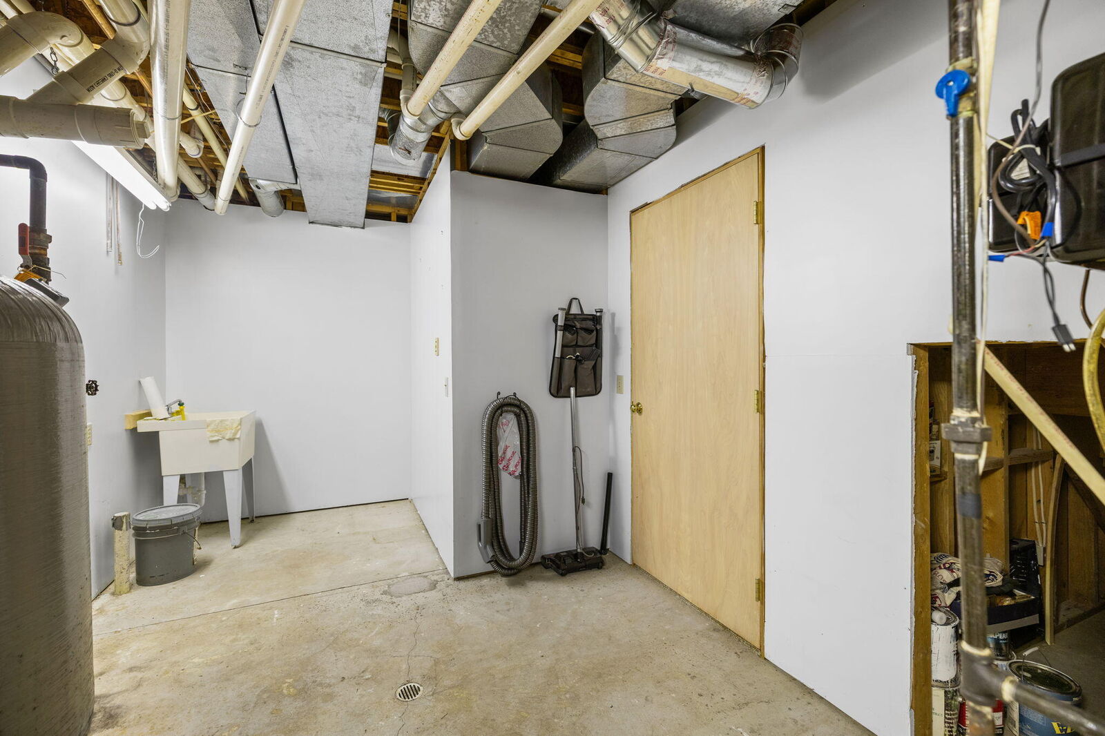 Property Photo:  818 Whitfield View  MI 49796 