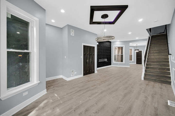 Property Photo:  4343 S Ellis Avenue  IL 60653 