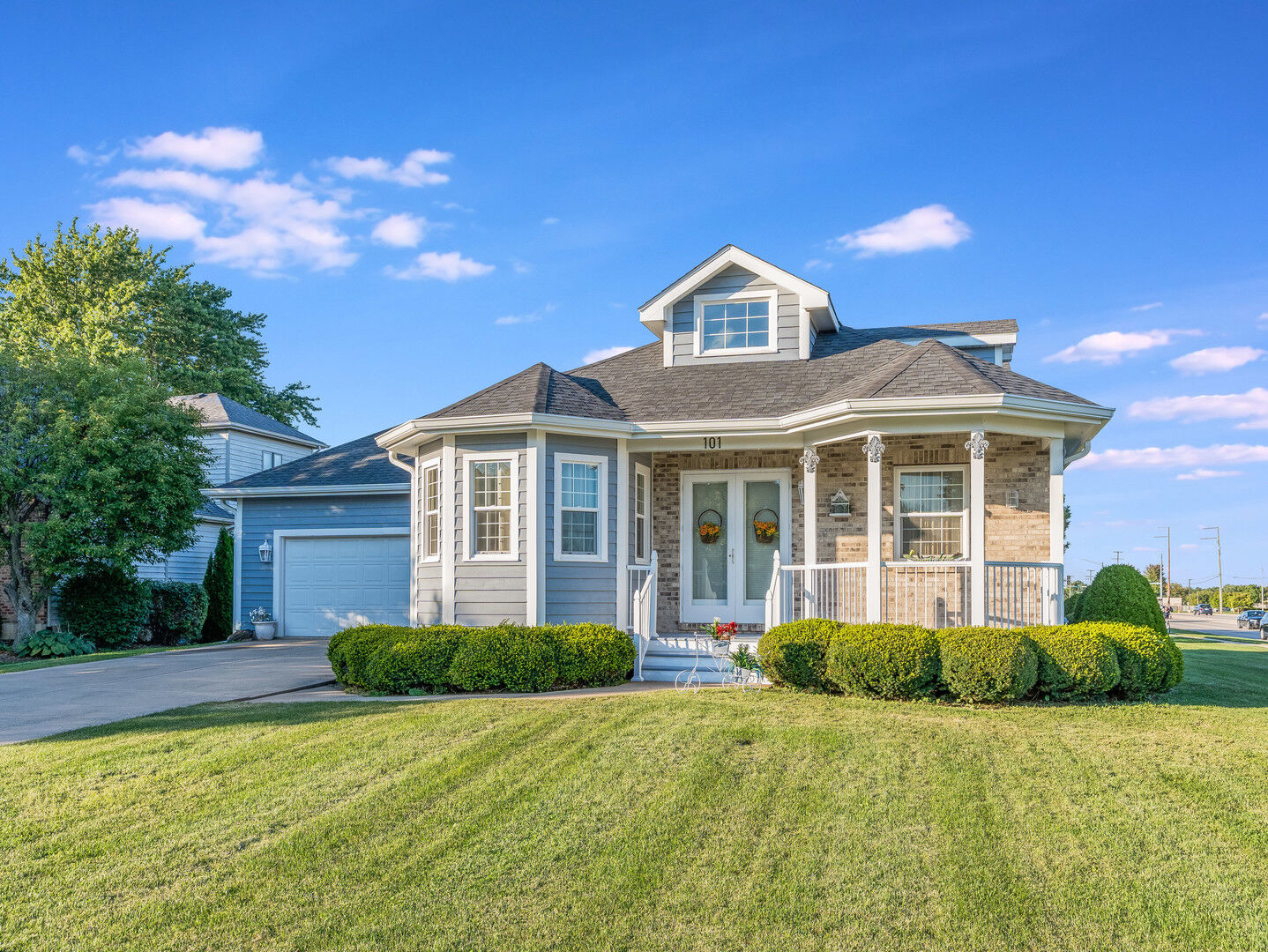 Property Photo: 101 Bell Court IL 60543