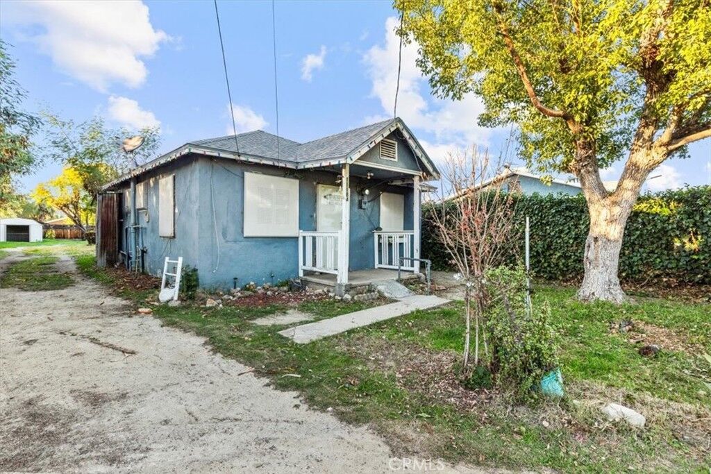 Property Photo: 11184 Adella CA 92318