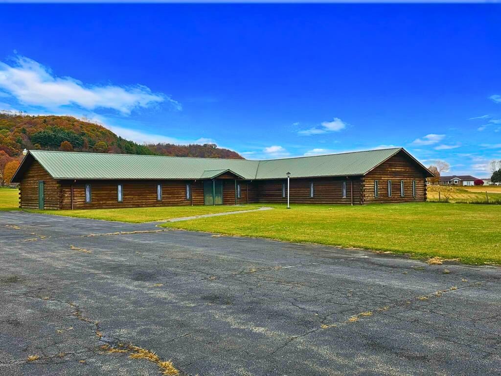 Property Photo:  2846 Hinton Road  WV 24712