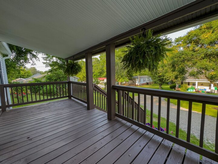 Property Photo: 236 Cornwell Ave TN 37184