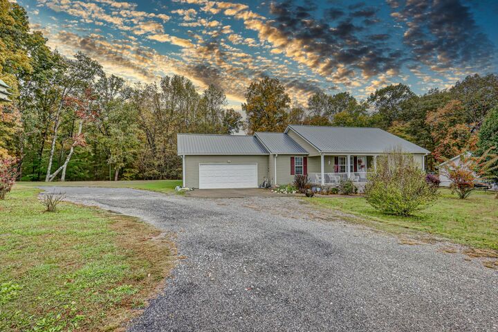 Property Photo:  231 Tom Johnson Rd  TN 37357 