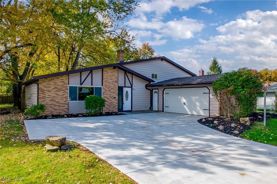 Property Photo:  6876 Anthony Lane  OH 44130 