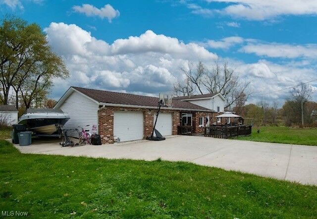 Property Photo: 2024 S Newton Falls Road OH 44412