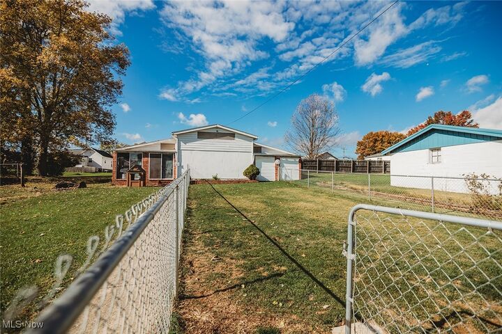 Property Photo: 806 Hamilton Street WV 26101