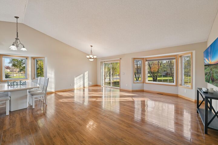 Property Photo:  452 Park Circle  MN 55368 