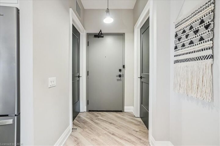 Photo de la propriété: 181 James Street N 701 ON L8R 2K9