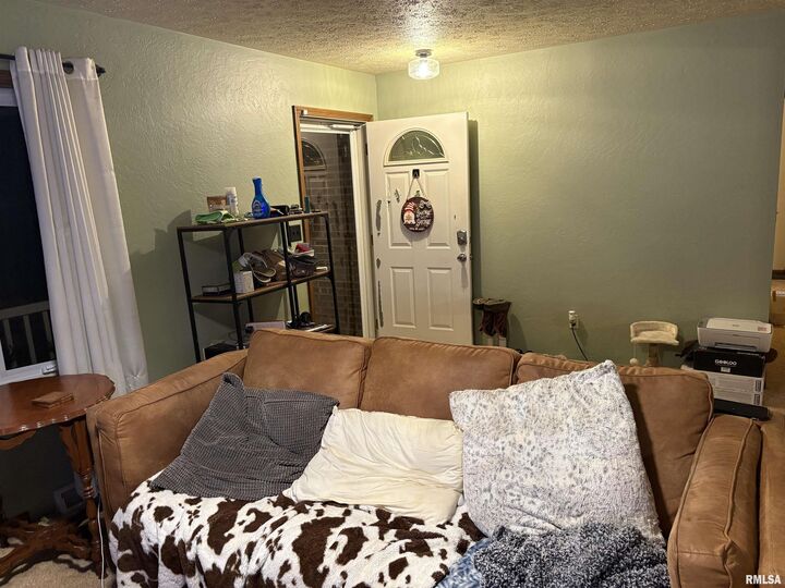 Property Photo: 1800 Frazier Street IL 62801