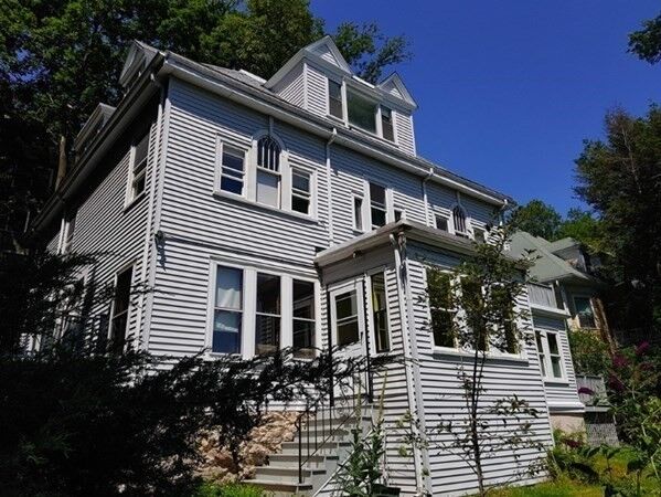 Property Photo:  22 Mason Terrace 3  MA 02446 