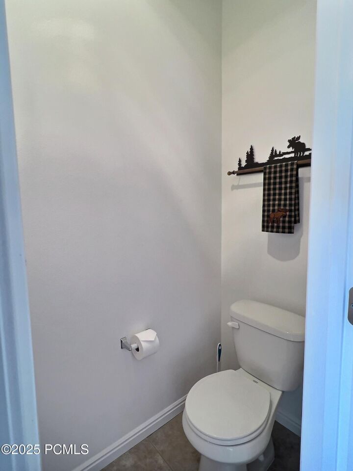 Property Photo:  884 E Hamlet Circle  UT 84049 