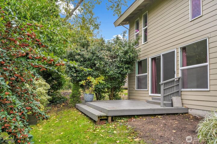 Property Photo: 184 SW 200th Street WA 98166
