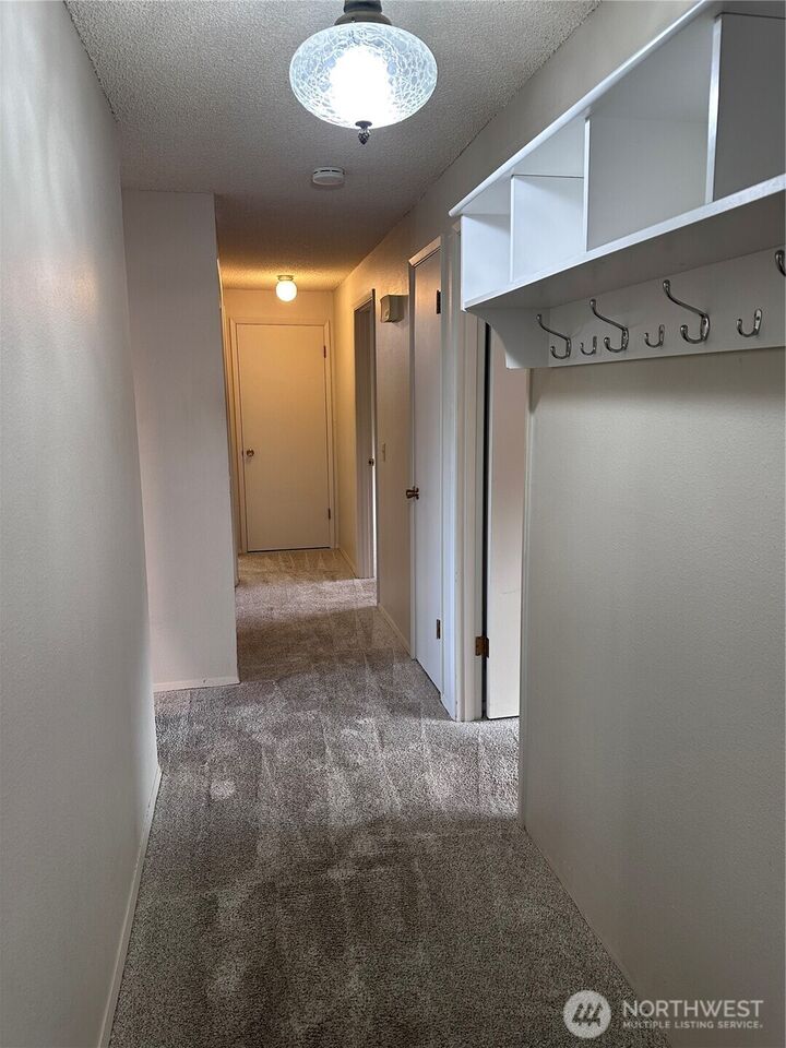 Property Photo:  1301 S 3rd Avenue 7D  WA 98382 