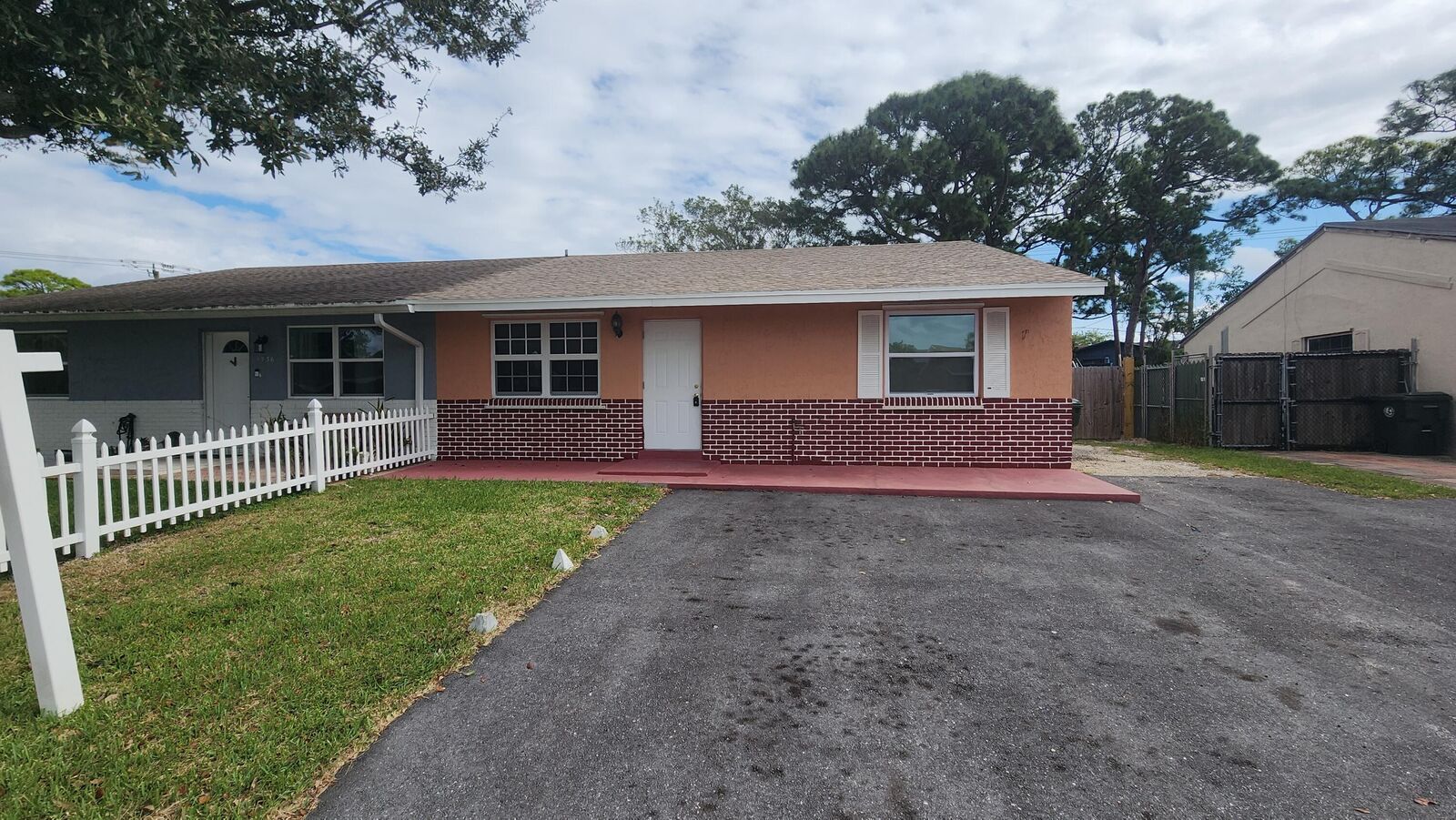 Property Photo:  4538 Empire Way  FL 33463 