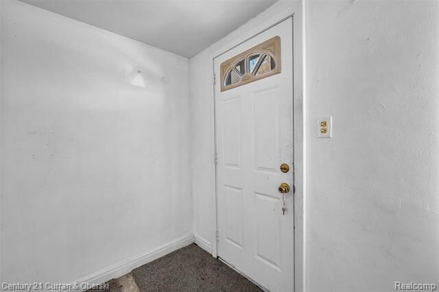 Property Photo:  6627 Mayburn Street  MI 48127 