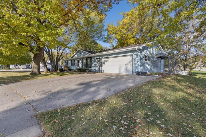 Property Photo:  522 Lombard Drive  WI 53563 