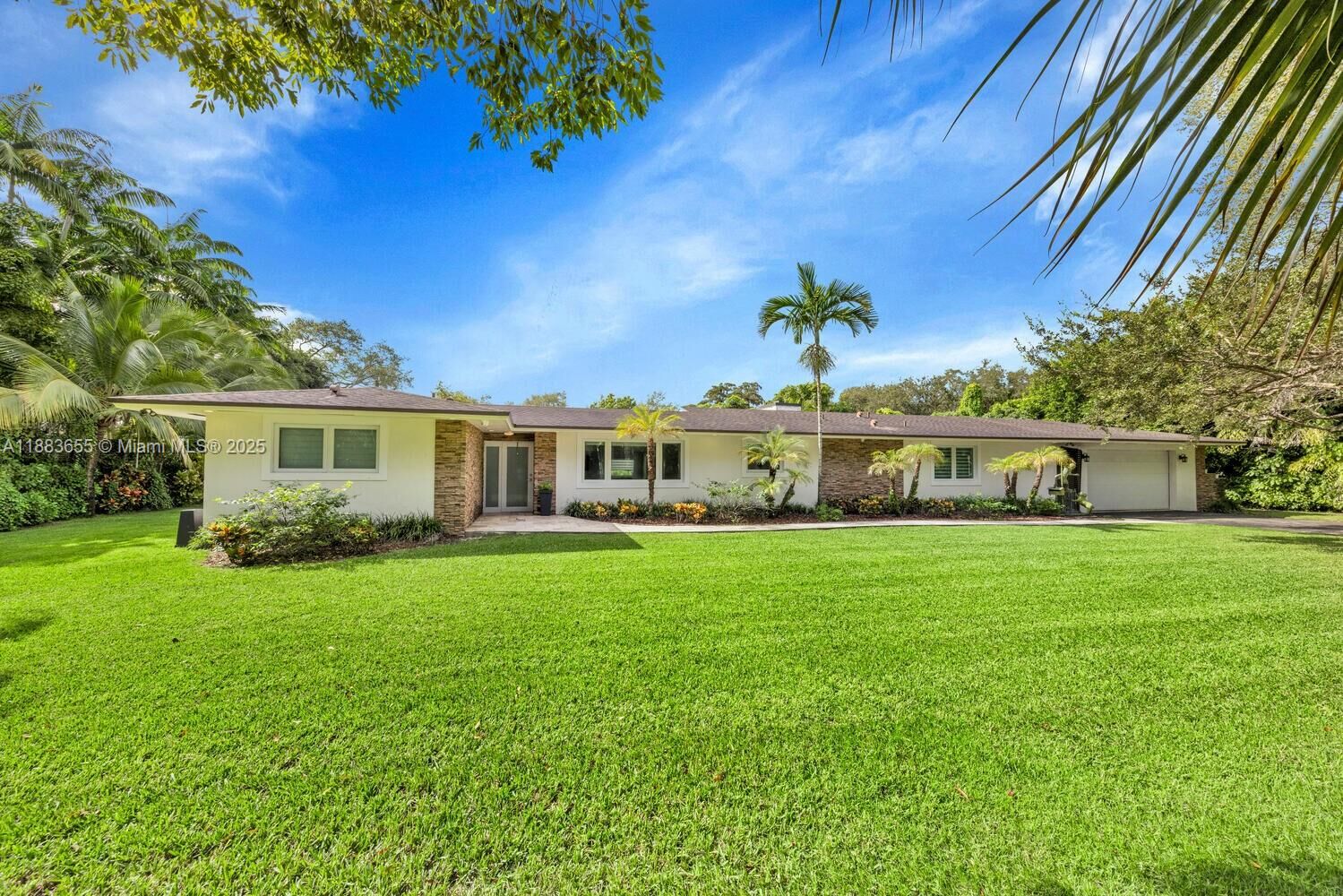 Property Photo: 10110 SW 66th St FL 33173