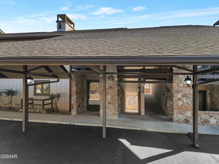 Property Photo: 1824 Oriole Road TN 37738