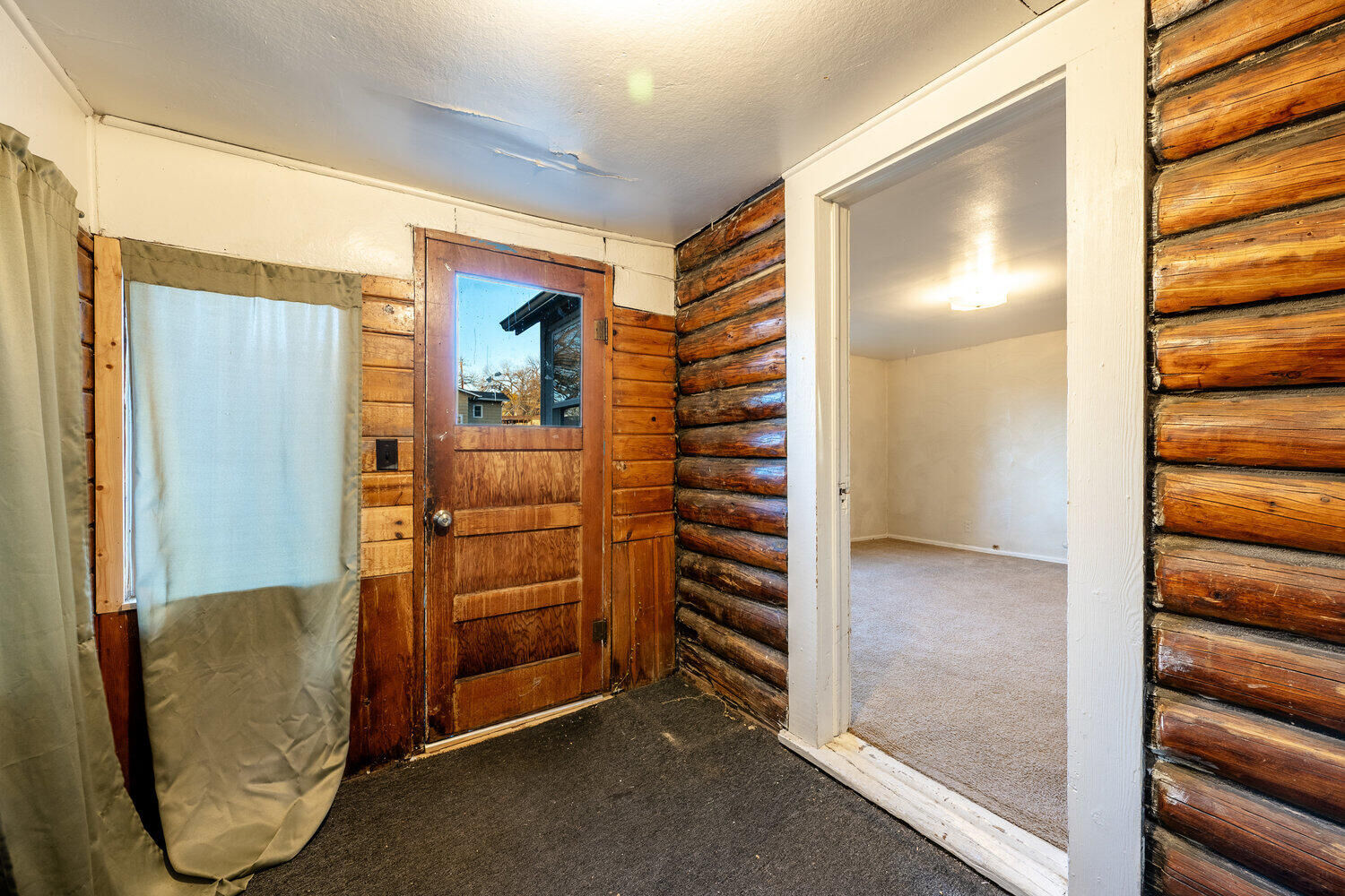 Property Photo:  847 N Desmet Avenue  WY 82834 