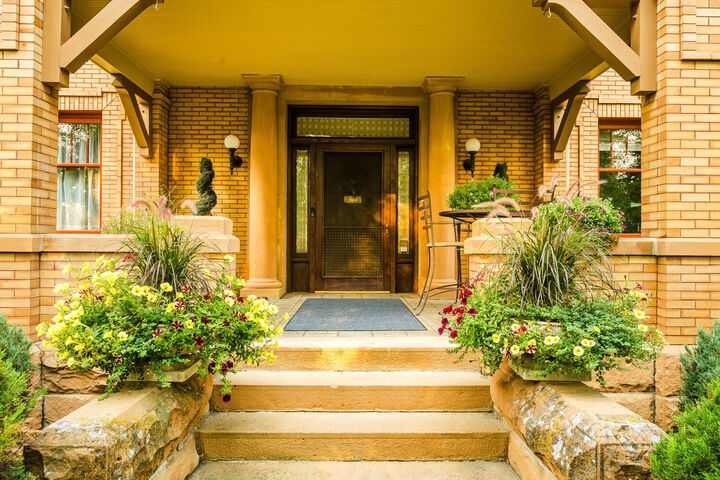 Property Photo: 610 S Jefferson Street WY 82801