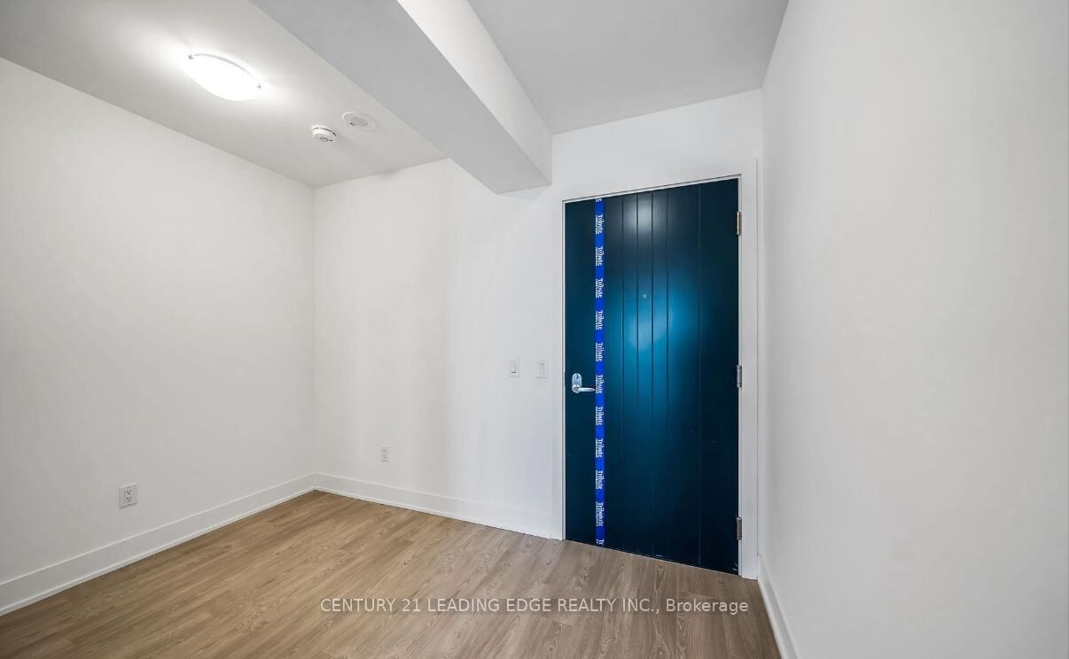 Photo de la propriété:  2545 Simcoe Street N 1401  ON L1H 7K4 