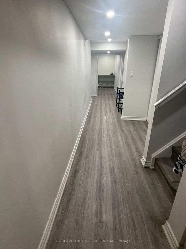 Photo de la propriété:  28 Meandering Trail Basement  ON M1B 6E8 