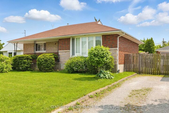 Property Photo: 42 Bloomfield Avenue ON L2P 1X3