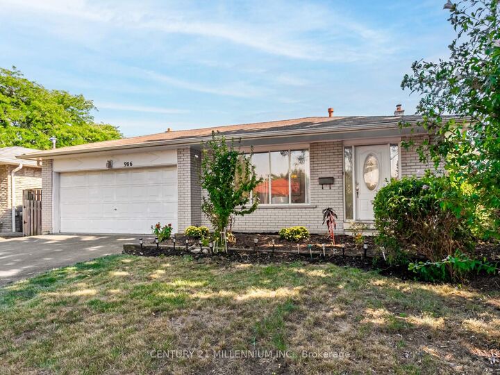 Property Photo: 986 McBride Avenue ON L5C 1L6