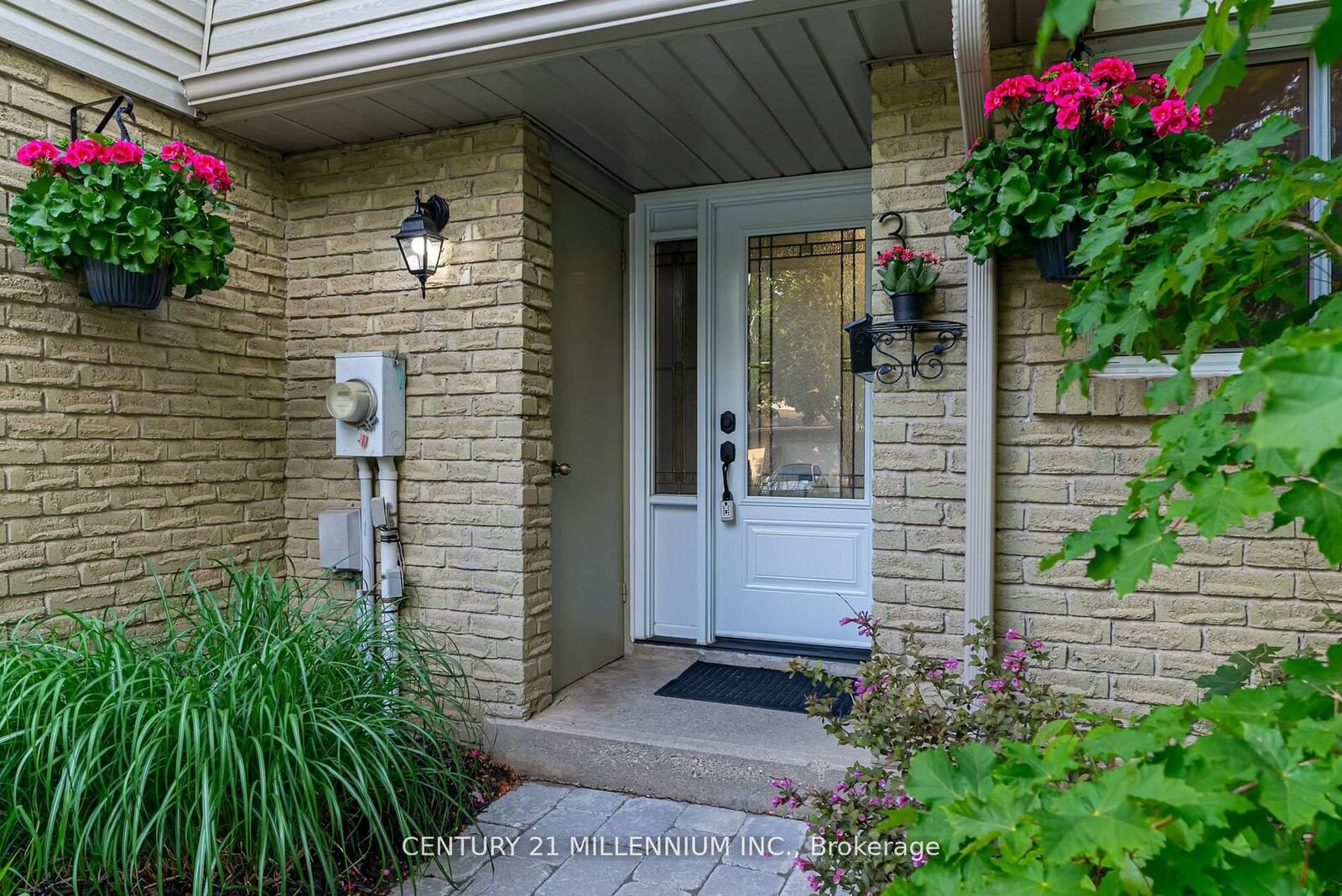 Property Photo:  3 Orange Mill Court  ON L9W 3R6 