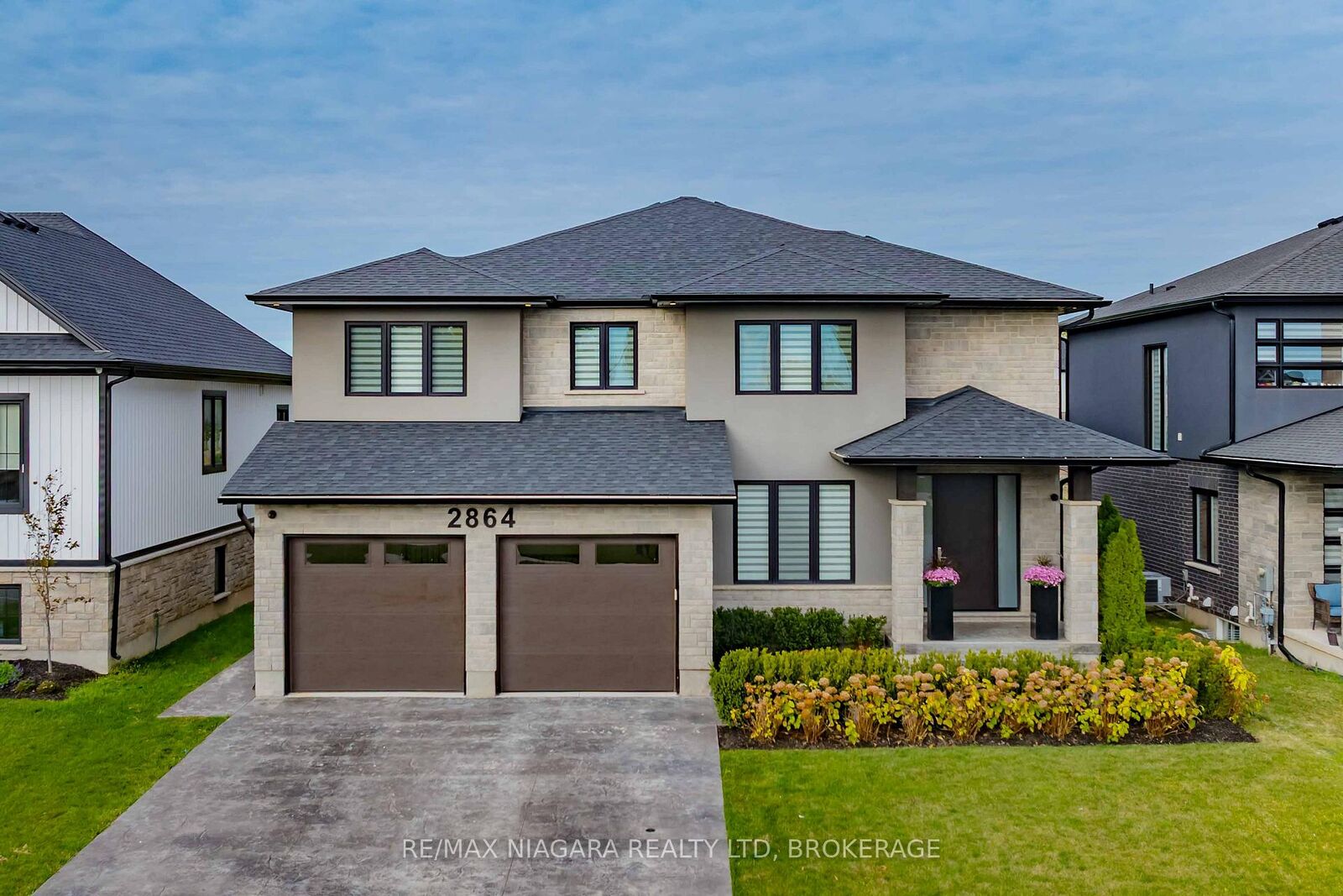 Property Photo: 2864 Arrowsmith Court S ON L0S 1S0