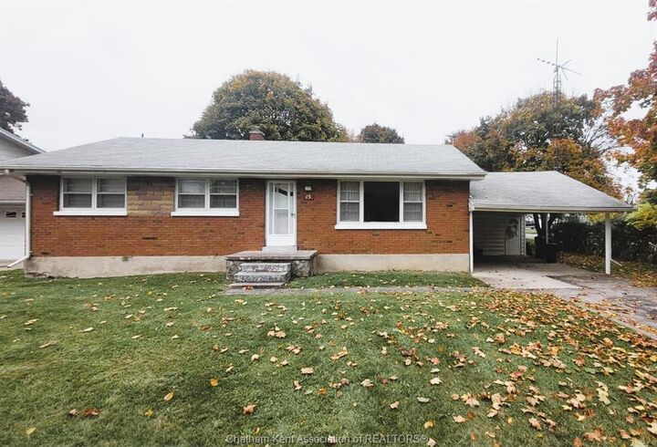 15 Lawrence Street  Wallaceburg ON N8A 2B1 photo